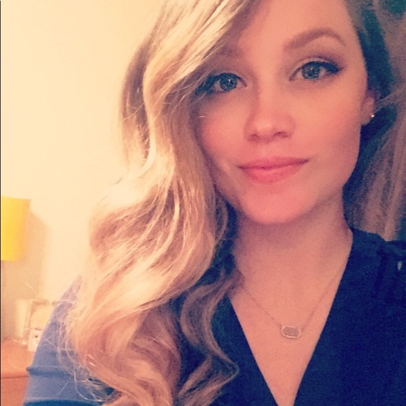 Meet your Posher, Hailey - Picture 1 of 1